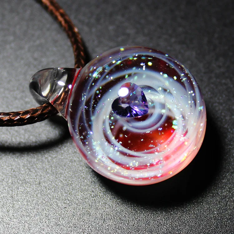 

Cosmic Glass Bead Heart-shaped Planet Pendant Necklace Milky Way Rope Chain Solar System Design Necklace Women Christmas Gift