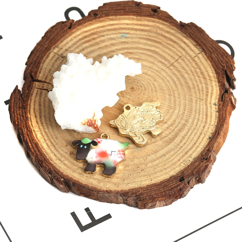 

10 PCs Fashion Animal Sheep Pendant Japanese Style Zinc Alloy Charms Gold Light Blue Enamel Jewelry DIY Charms Gifts 21mmx17mm