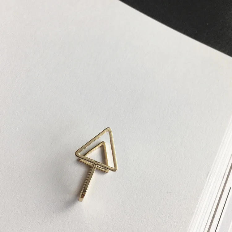 Серьги манжеты для пирсинга треугольный хрящ черный цвет|Серьги-гвоздики| |