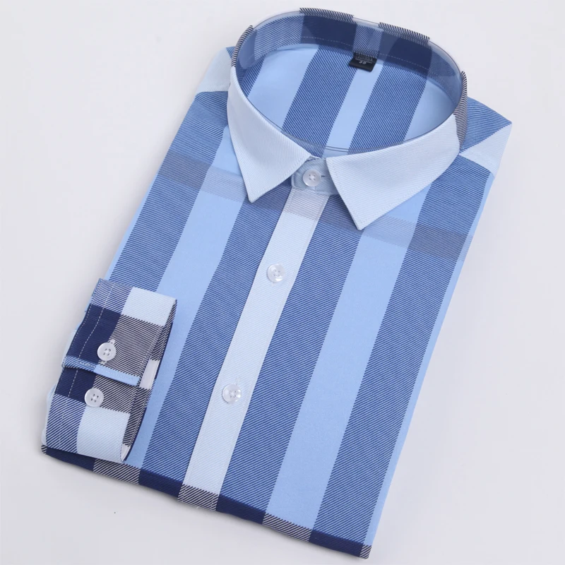 Мужская классическая рубашка на пуговицах голубая в клетку с длинными рукавами и