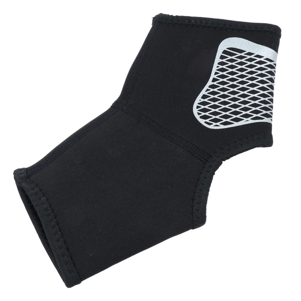 

2pcs Ankle Protective Braces Sports Ankle Support Belt Breathable Ankle Support Sleeve for Men Women Athletes (Size S)