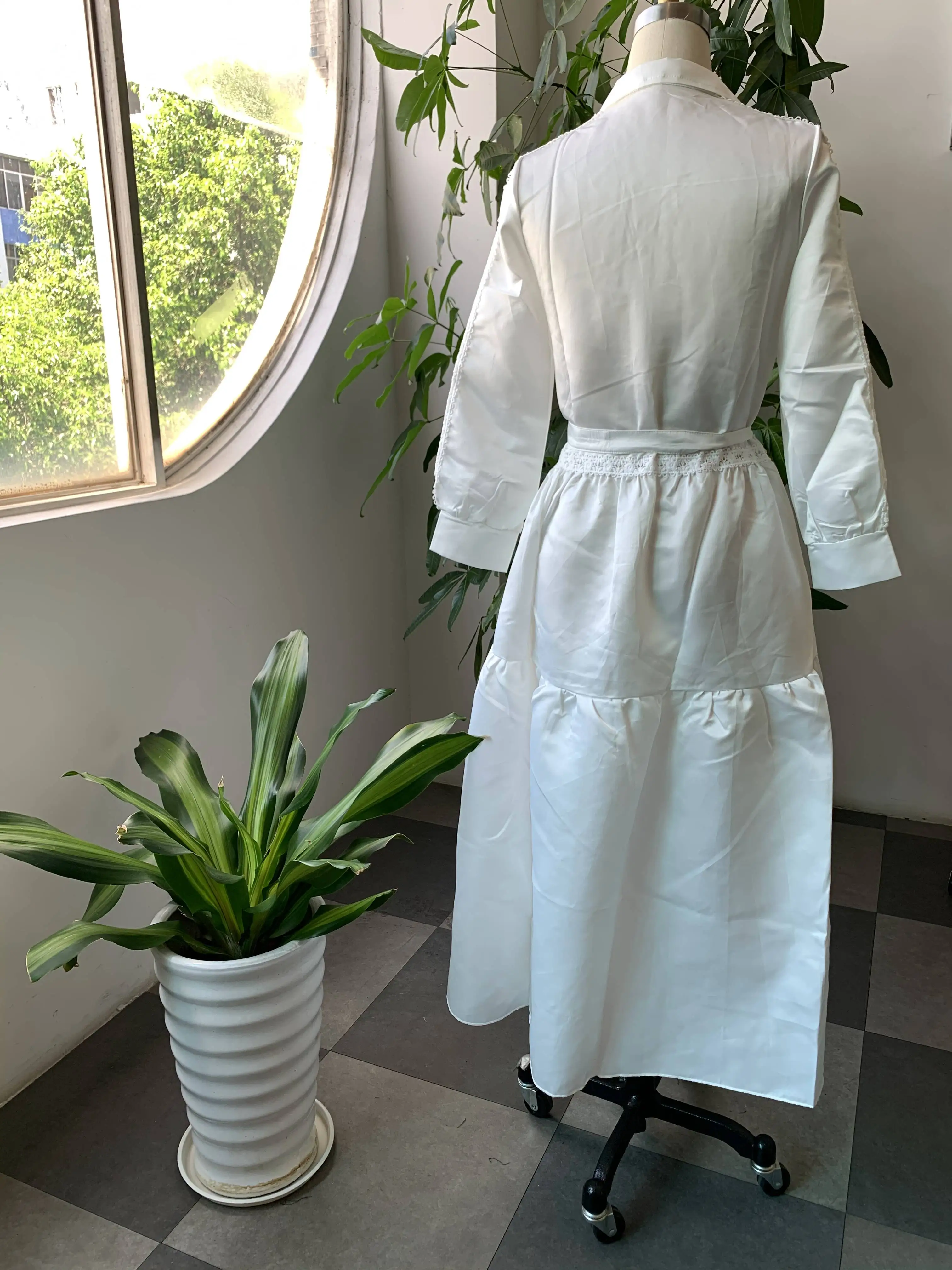 Женское ажурное кружевное платье рубашка элегантное белое офисное макси с