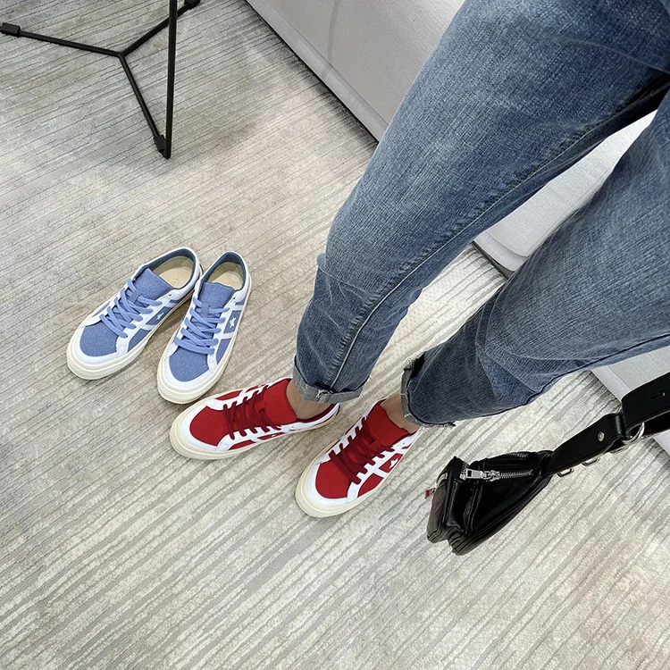 

Ladies fashion sports shoes