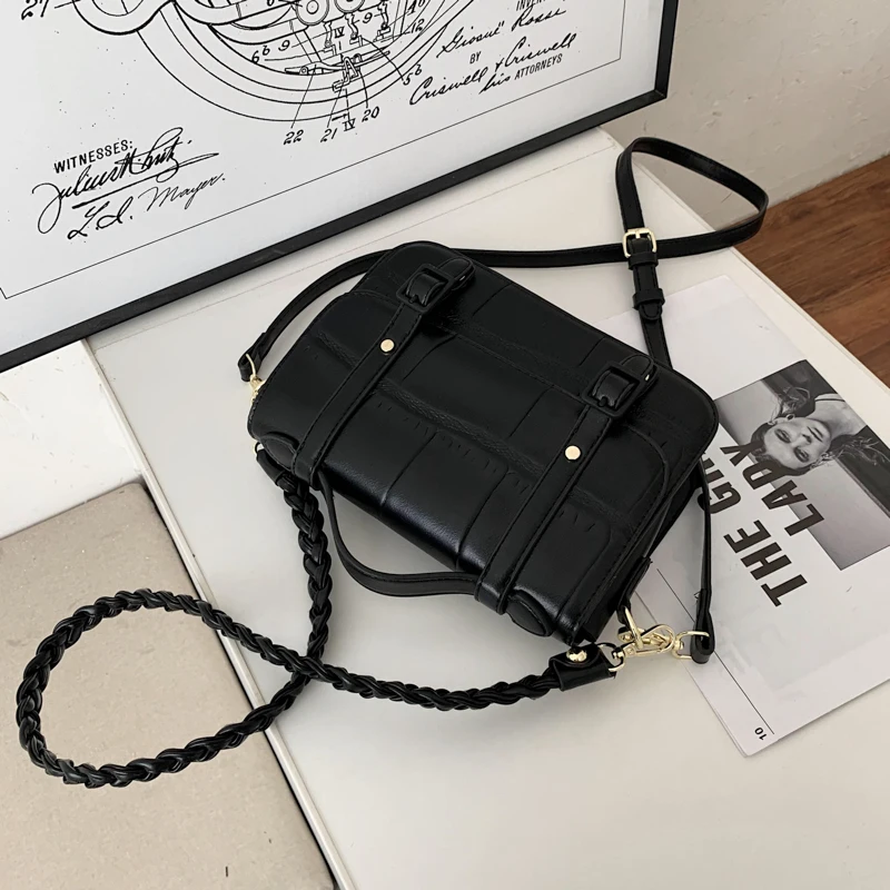 

Toposhine Zipper&Hasp Women's Shoulder Bags Trending Flap Shoulder Bag Branded Designer Soft PU Leather Woven Belt Crossbody Bag