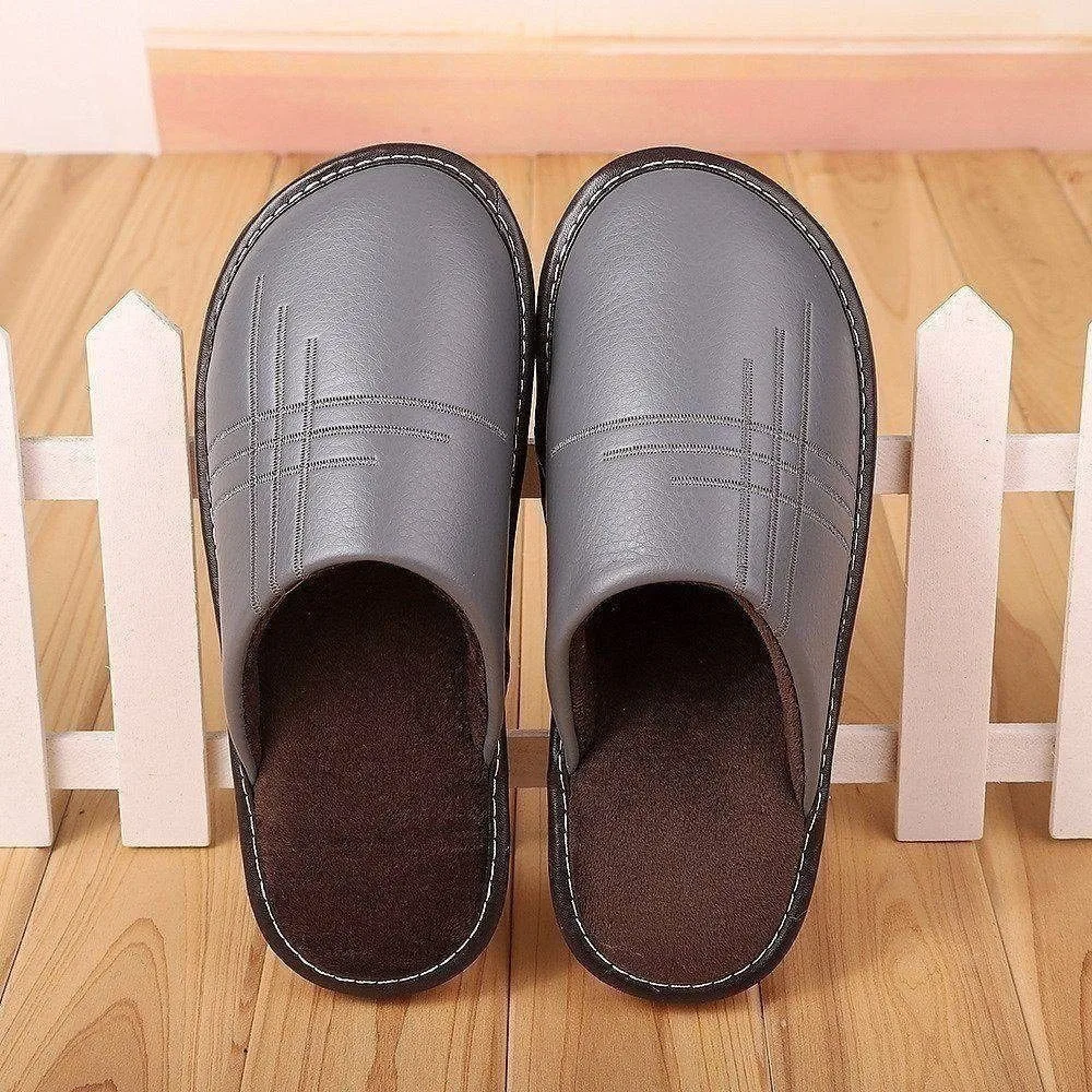 

2020 Lightweight Dad Elderly Women Men Adult Non-Slip Cotton Slippers Women Leather Waterproof Wear Autumn and Winter