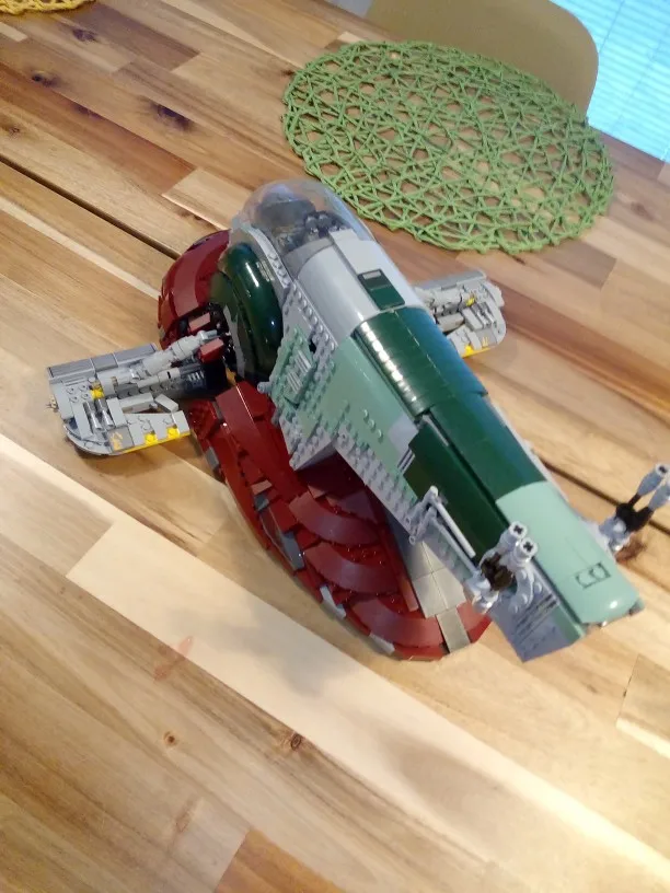 

05037 The Genuine Ucs Slave I Slave No.1 2067pcs Mobile Compatible 75060 Building Block Bricks Toys Starwarlys Movie
