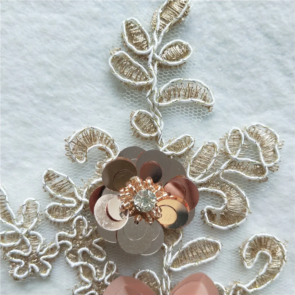 Золотистый вышитый кружевной воротник с тонкими блестками Цветочный вырез