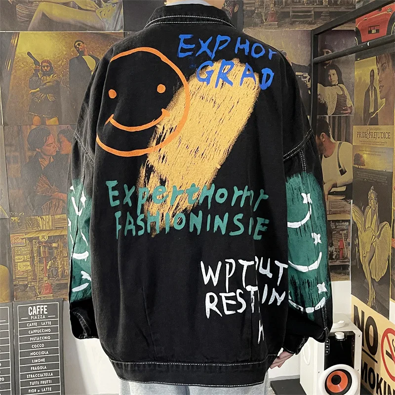 Фото Куртка мужская джинсовая с граффити свободная потертая куртка-бомбер лацканами