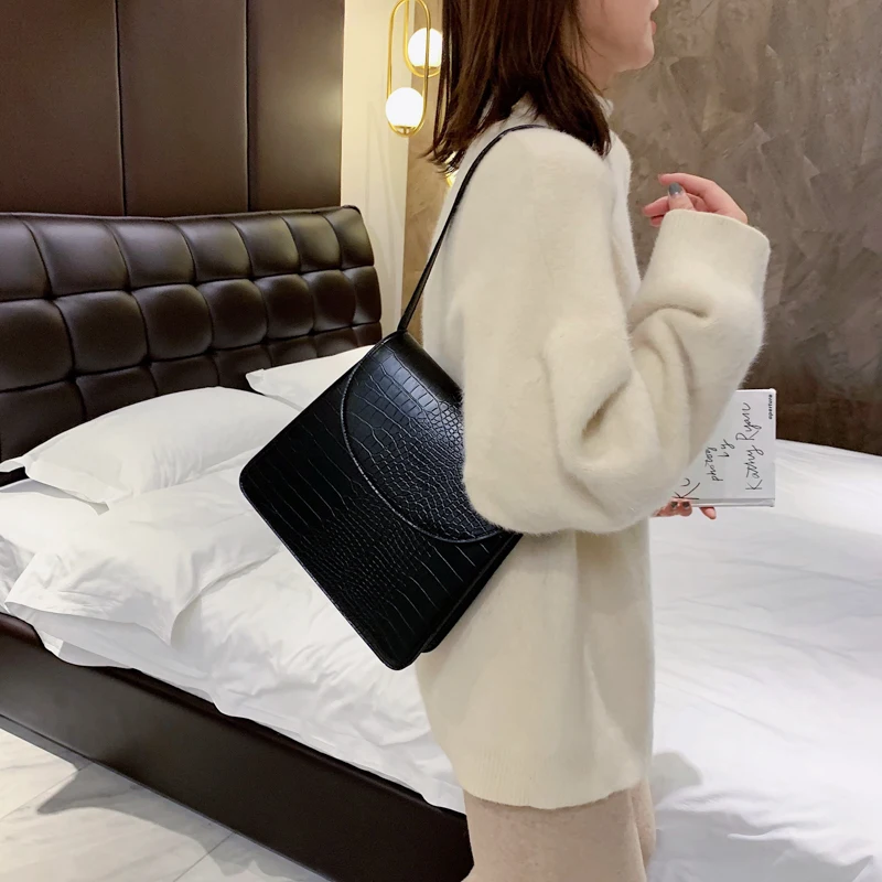 

2021 ladies handbag frosted ladies one-shoulder messenger bag large capacity PU leather casual handbag travel handbag female bag