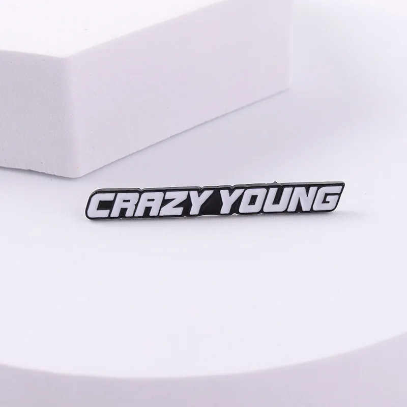 Cool Letter &quotCRAZY YOUNG&quot Metal Enamel Brooch Fashion Creative Badge Pin Men Women Backpack Sweater Jewelry | Украшения и