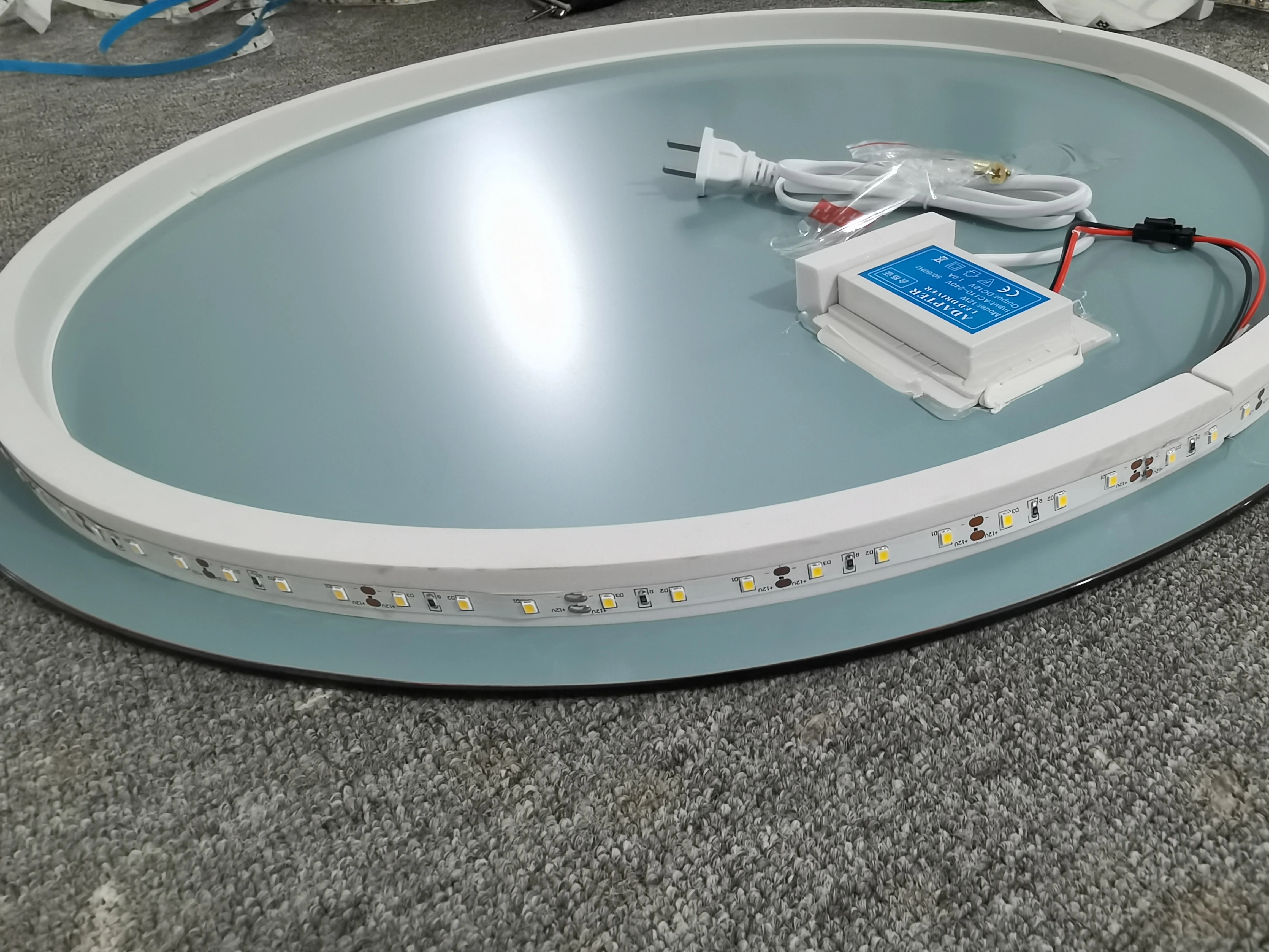 Круглое умное косметическое зеркало для ванной 60 см 3 вида стандартного света