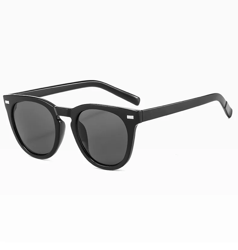 

Retro Punk Round Sunglasses Women Fashion Rivets Decoration Eyewear Men Shades UV400 Jelly Tea Sun Glasses