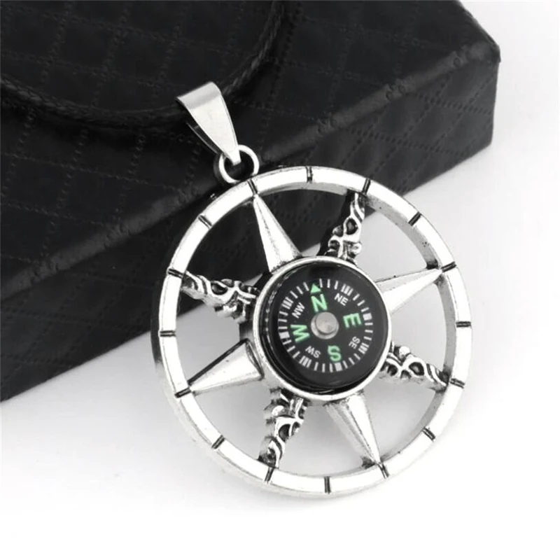 

Retro Fashion Personality Compass Pendant Hip Hop Men's and women's Necklace Trend Punk Jewelry Accessories Wholesale