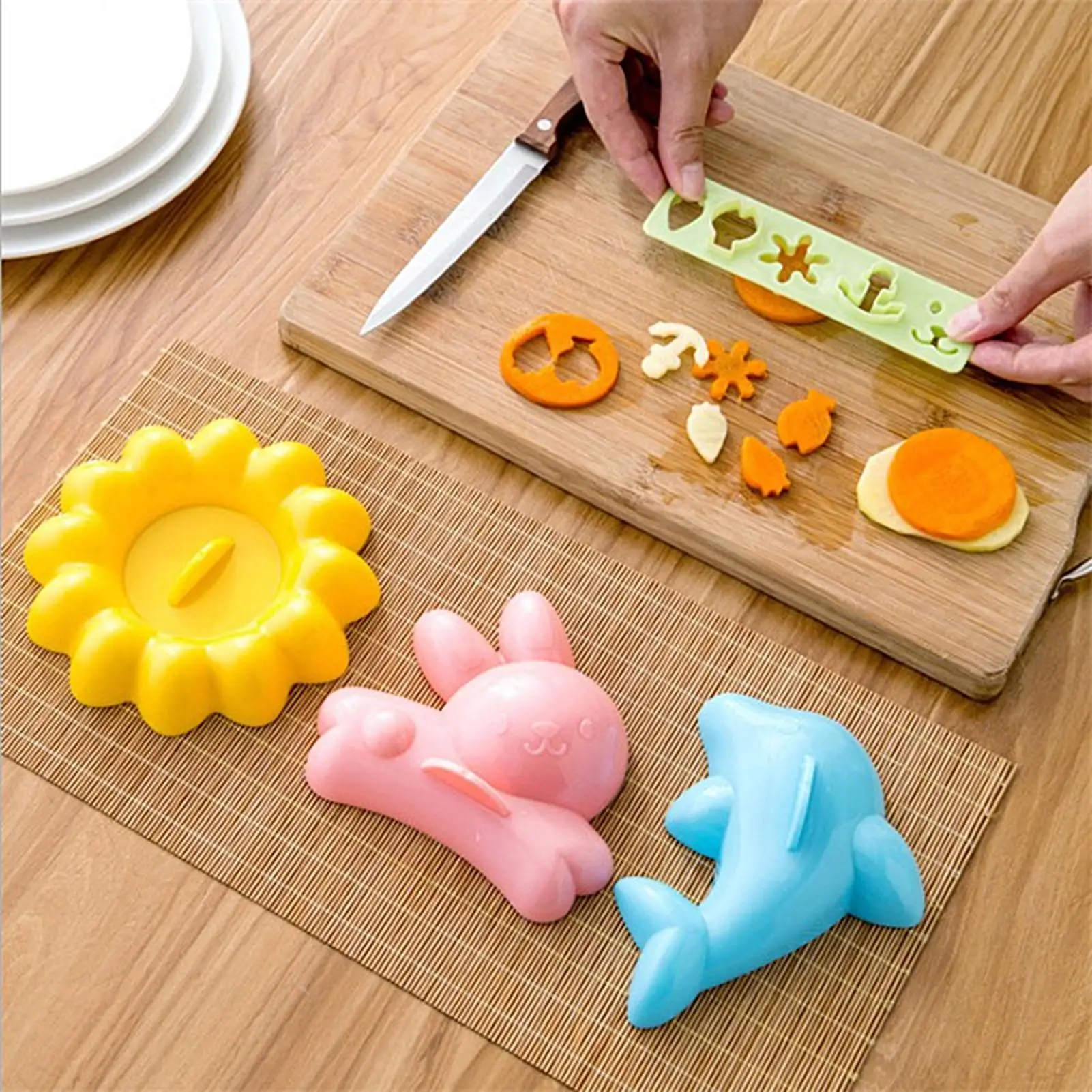 4Pcs/Set Cute Rabbit Dolphin Shape Curry Rice Mold Supplies Sushi Maker DIY Kids Bento Tool Pretend Kitchen Toys