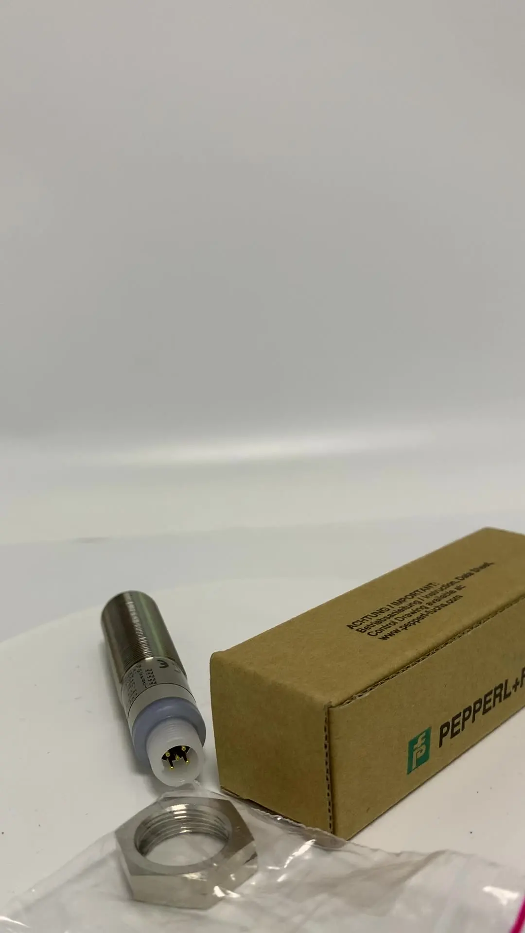 

Германия PF Тип UB1000-18GM75-U-V15 датчик