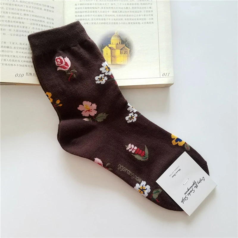 2021 Korean American Retro Rose Autumn Winter Cotton Casual Socks Warm Women Streetwear Cute Funny Socks Short Happy Ankle Socks