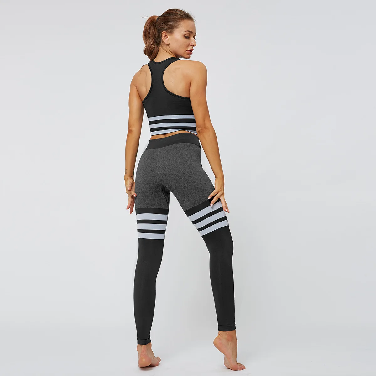 

Striped seamless yoga clothing suit women's knitted hip-lifting elastic fitness yoga pants sports yoga clothing
