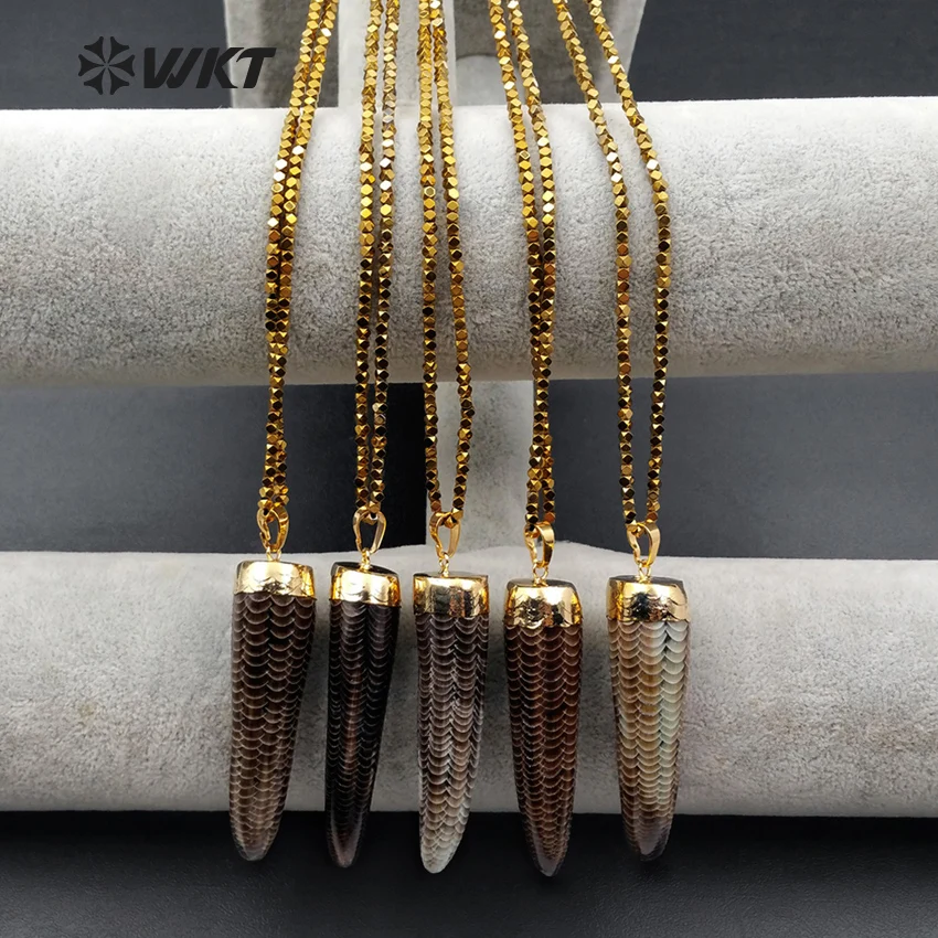 

WT-N996 Wholesale Natural Buffalo Bone Horn Necklace With Gold Electroplated Beads Chain Horn Necklace Fashion Woman Necklace