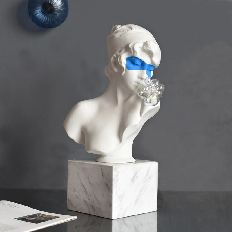 

Abstract Blowing Bubbles Girl Art Sculpture Decorations Greek Mythology Venus Figurine Resin Crafts Nordic Home Decoration R4922