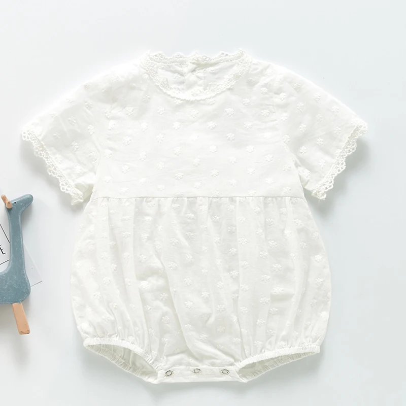 

Корейский Стиль одежда для малышей комбинезон для девочек и мальчиков с белой вышивкой; Хлопковая футболка с Короткими Рукавами Летняя оде...