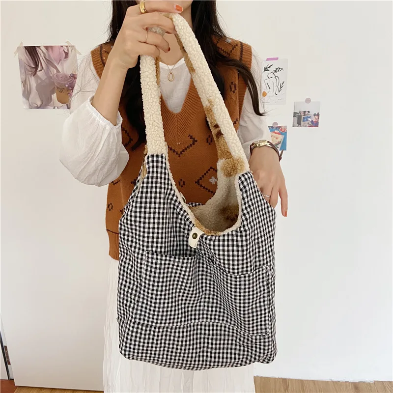 

Hylhexyr Student Portable Cashmere Shoulder Bag Women's Handbag Autumn And Winter Shopping Bag Soft Plush Cute Bear Tote Bags
