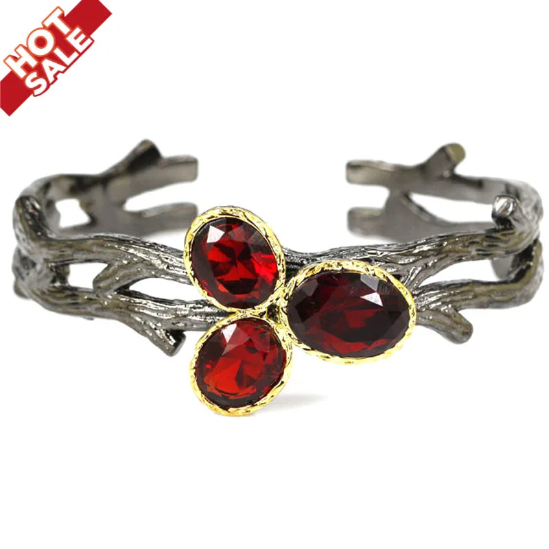 Неоготический винтажный розовый морганит аквамарин рубин холодный черный