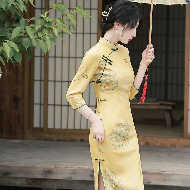 

Suede cheongsam 2021 new autumn style improved dress long sleeve young style retro national fashion Chinese style daily