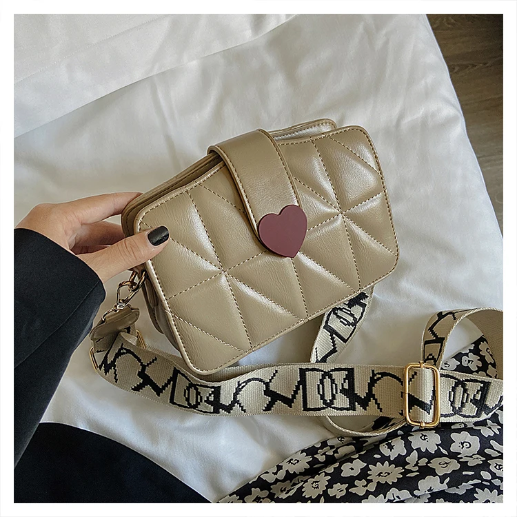 Bucket Bag Trend 2021 IUCN Water