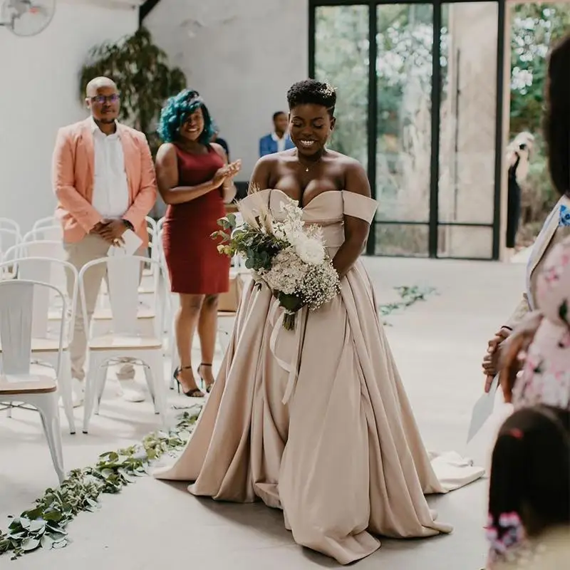 

В африканском стиле простой сатин свадебные платья с открытыми плечами 2021 трапецеидальное очаровательные размера плюс свадебных платьев д...