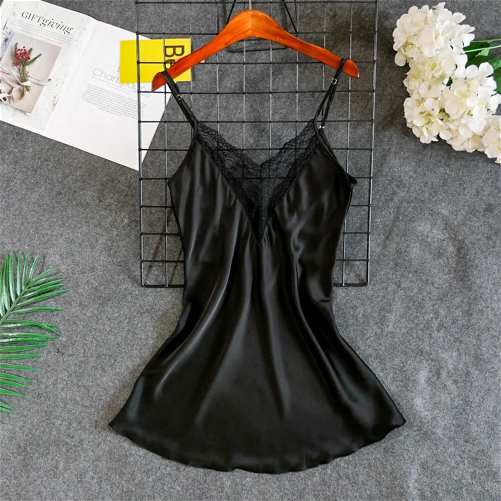

Satin Sleepwear Pajamas Women's V-Neck Underwear Lace Silk Nightdress Lingerie Exotic Silk Gown Women with Foam Stars above