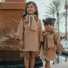Детский тренчкот для девочек, модная верхняя одежда в Корейском стиле с бантом, осенняя одежда для подростков, длинное пальто для девочек, ветровка