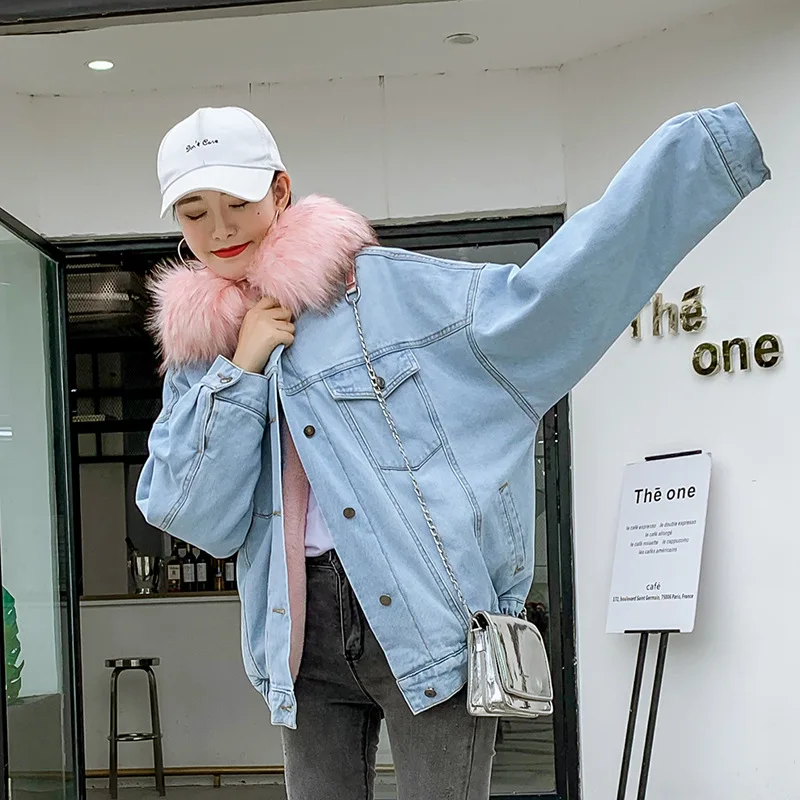 

Coats & Jackets