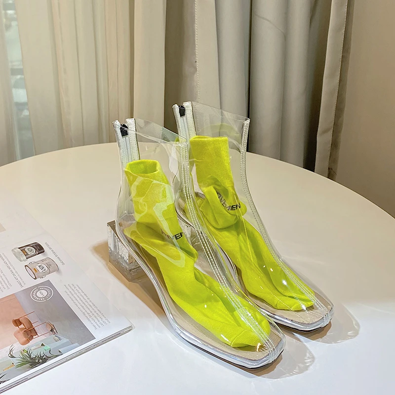 

Women's Shoes