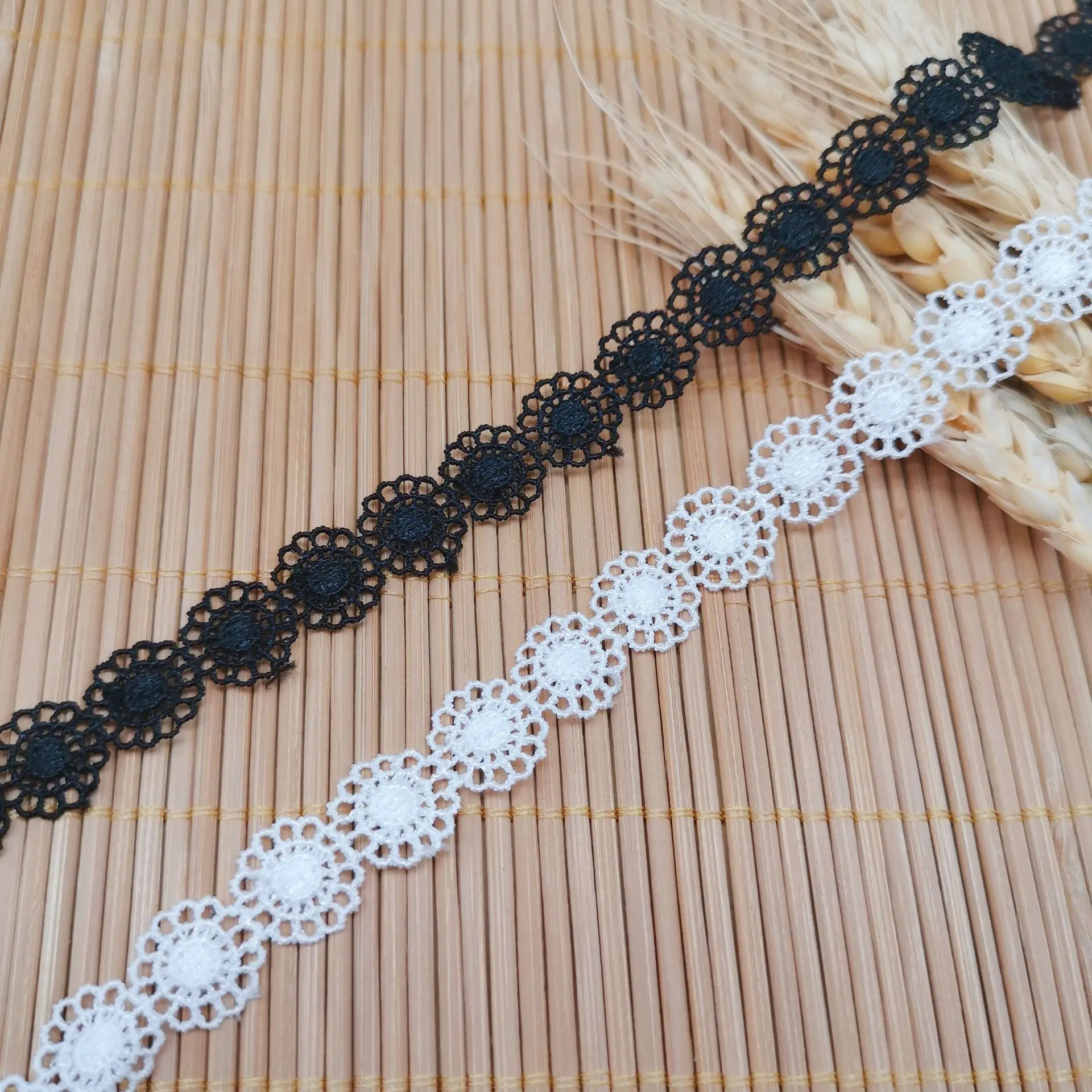 

5Yards Embroidered Hollow Flower Circle Lace Ribbon Trim Fabric DIY Sewing Skirt Wedding Clothing Handmade Garment Accessories