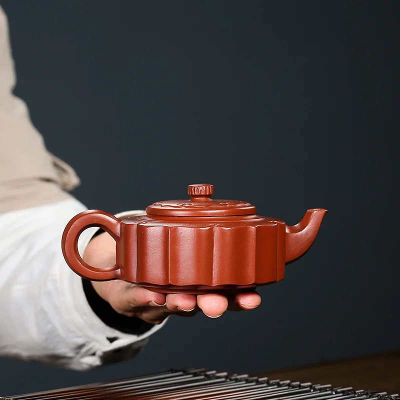 

250ml Yixing Purple Clay Plum Blossom Zhoupan Teapot for Tea Pot Chinese Style Kung Fu Tea Dahongpao Handmade Kettle Teaware