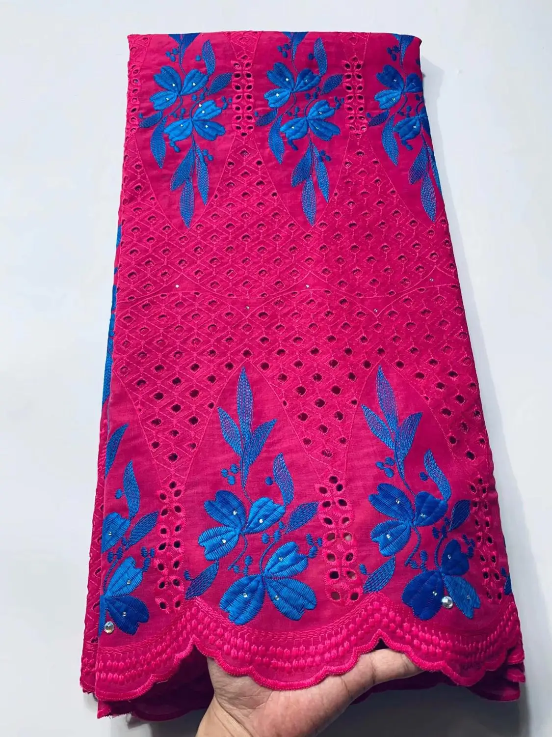 

2020 hollow out embroidery African lace fabrics Fashion style eyelet cotton Swiss voile lace in Switzerland XSMA031