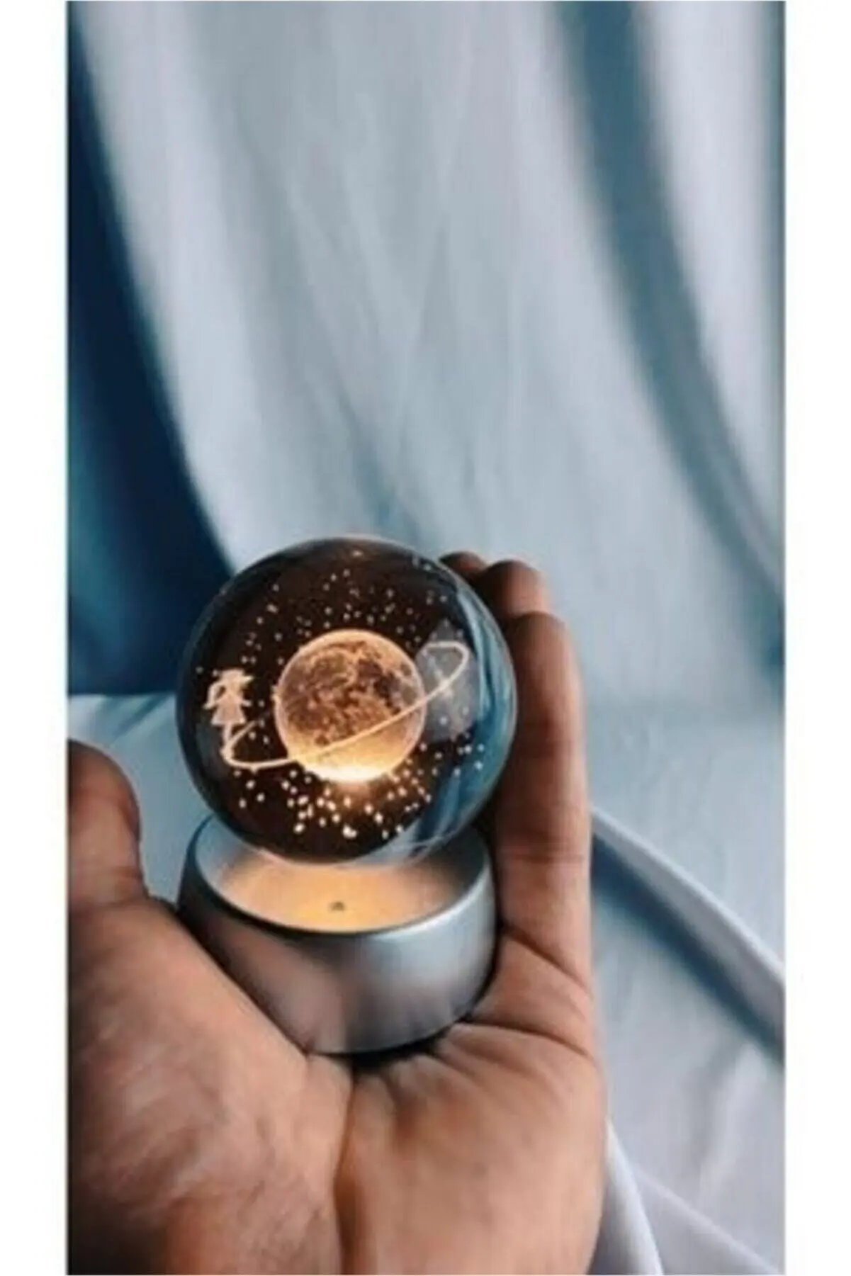 

Saturn Glass Sphere Colorful Mini Saturn Girl Sphere Color Changing Space Christmas Christmas Decoration Snow Globe