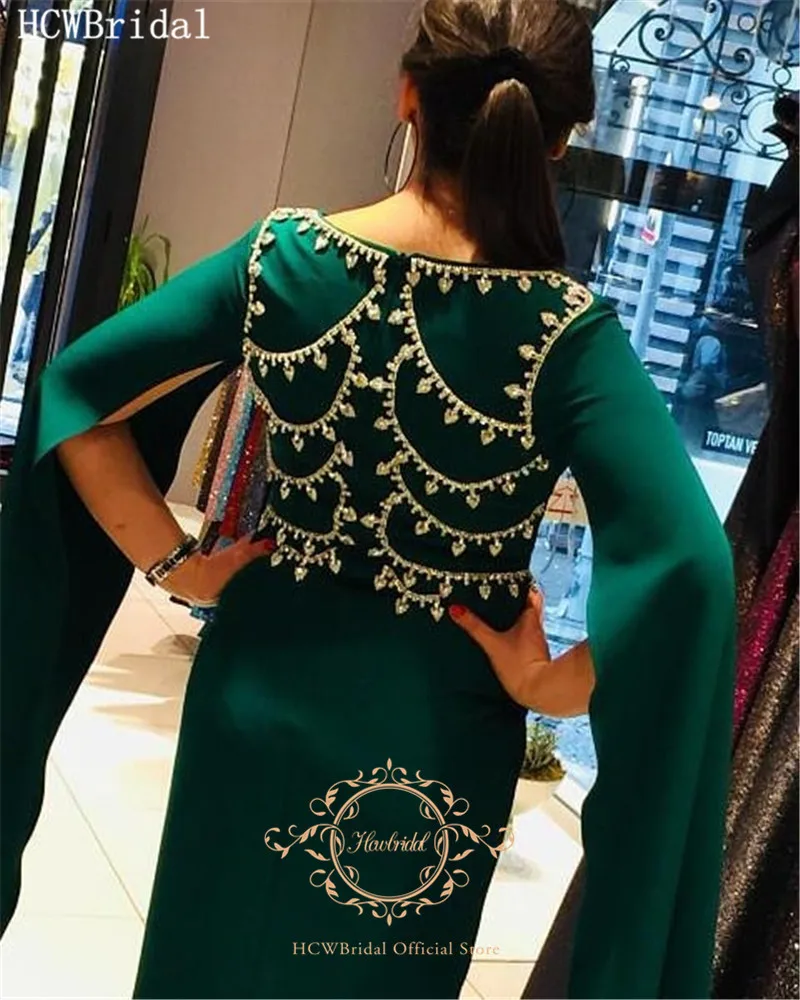 

Long Sleeves Red Saudi Arabic Evening Dress Crystals Satin Mermaid Formal Dresses With Slit Plus Size Wedding Party Gowns