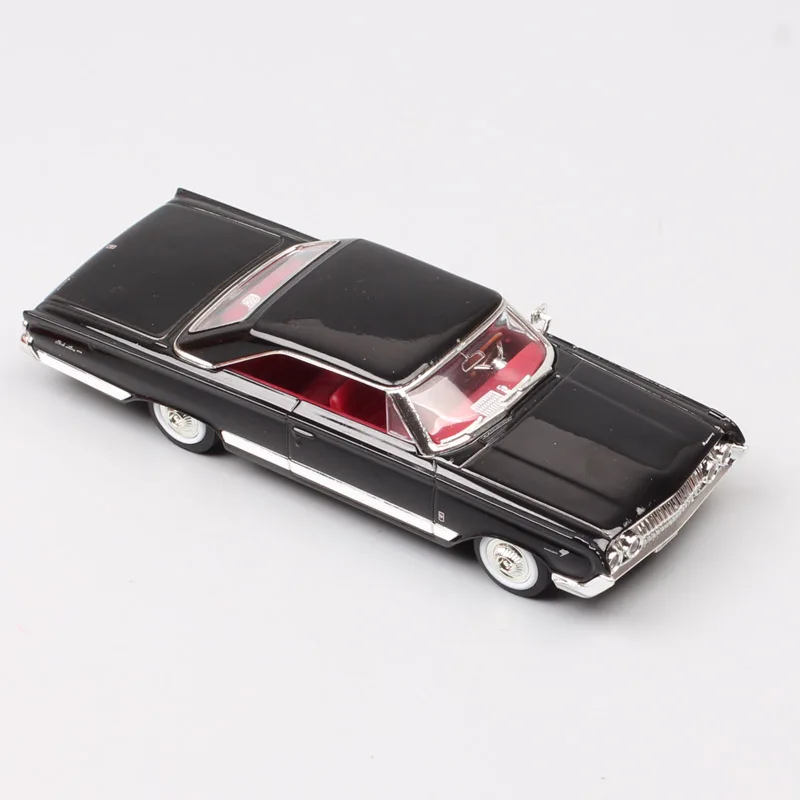 Коллекционные игрушки для автомобилей Ford Mercury Marauder 1/43 масштаб старая модель с