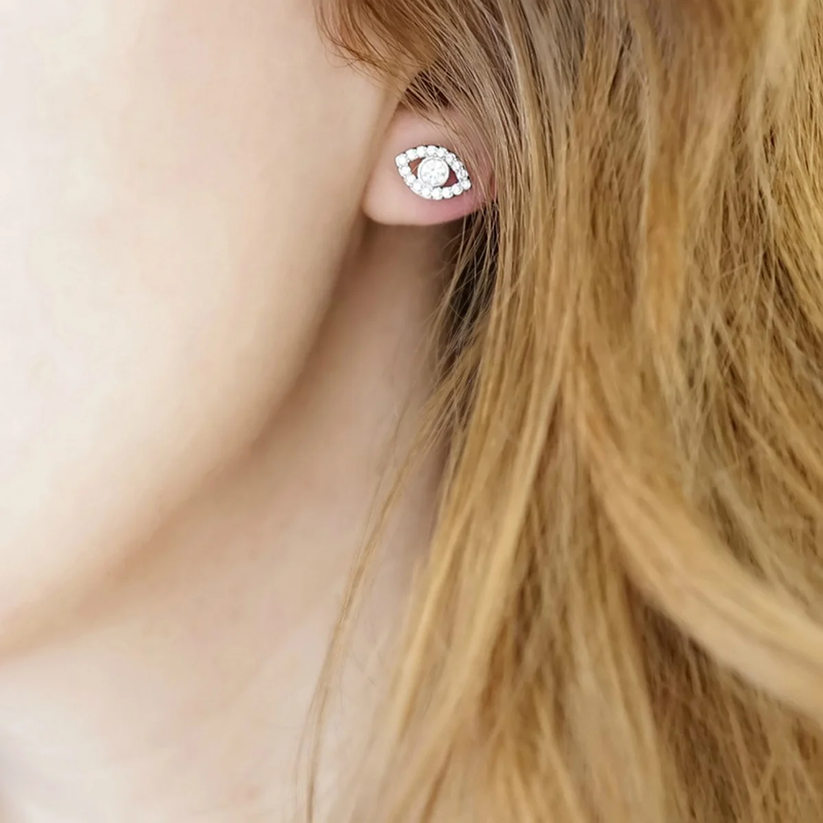 

High Quality SWA Is The Best Material. Quality Devil's Eye Crystal Earrings Charming Fashion Jewelry