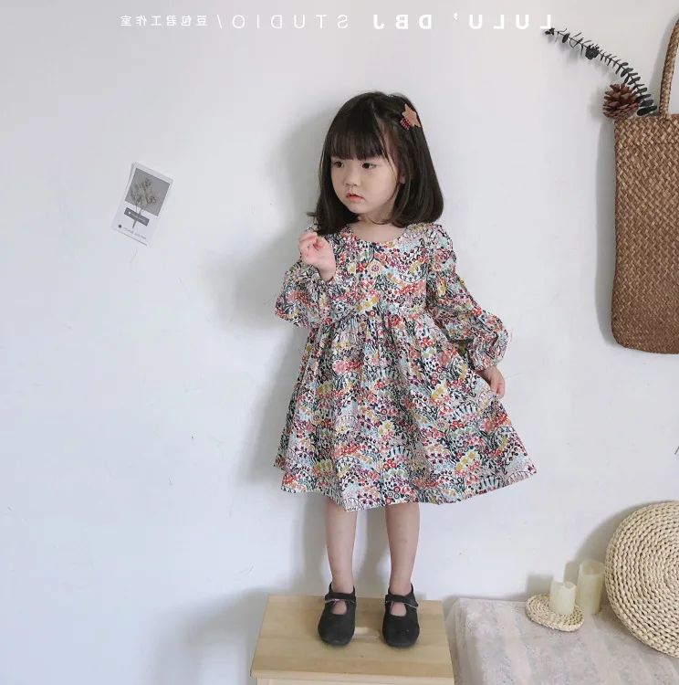 Весеннее модное платье принцессы с длинными рукавами и цветочным рисунком для