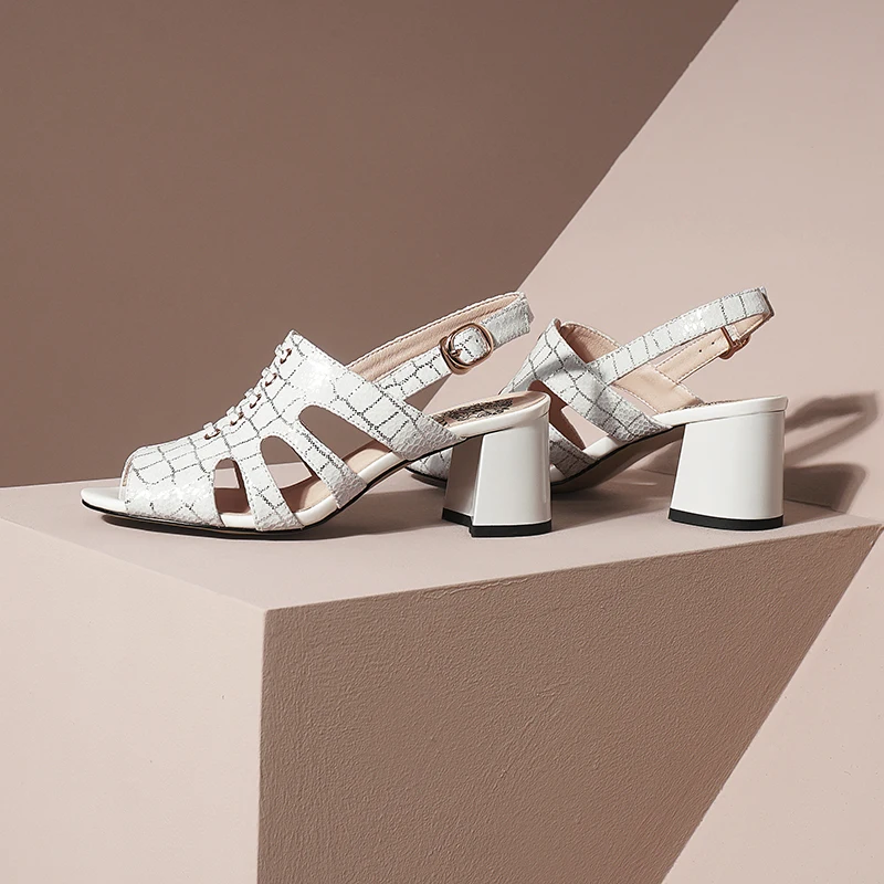 

Women's Shoes