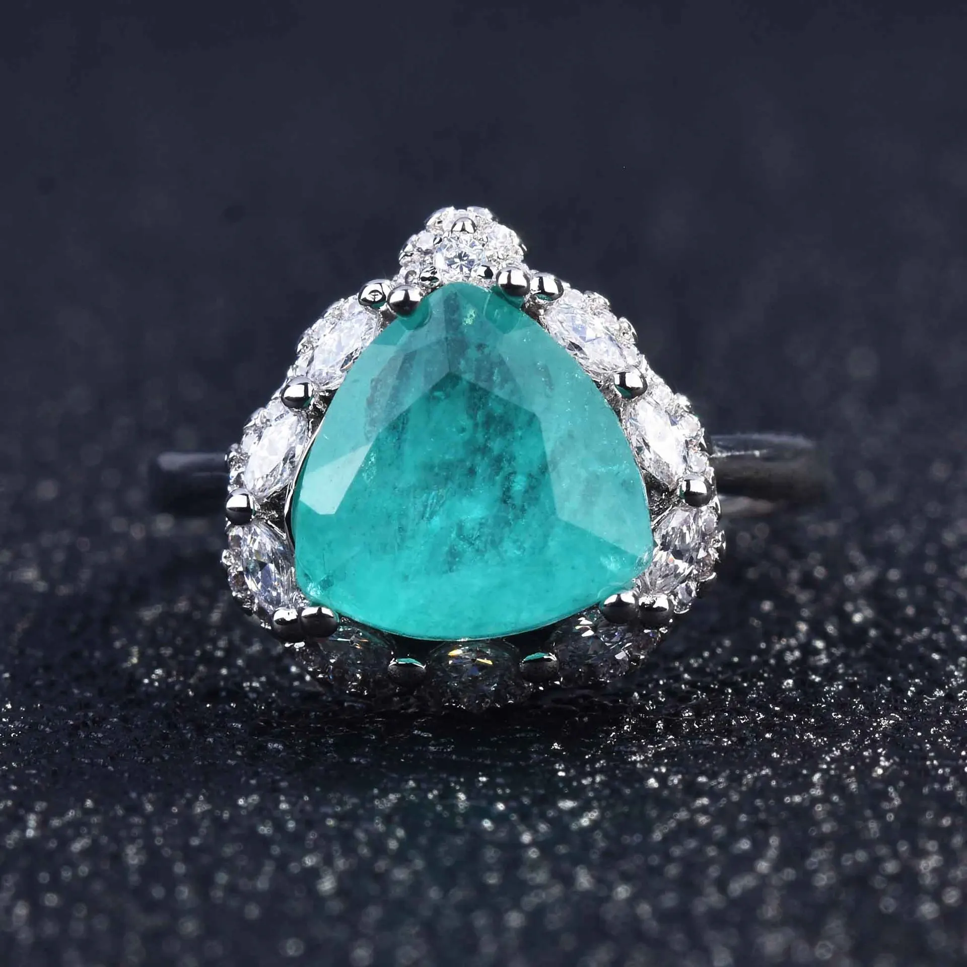 

2021 New Niche Design Heart Shape Necklace,Ring,Earrings Jewelry Set with Paraiba Light Green CZ Top Women Jewelry Fashion Trend