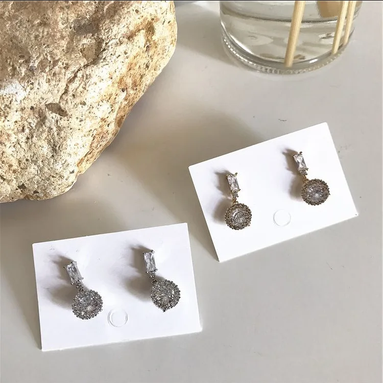 

2020 New Korean Vintage Earrings For Women Round Silver Color Hoop Earrings With Zircons Geometric Earrings Fashion Jewelry