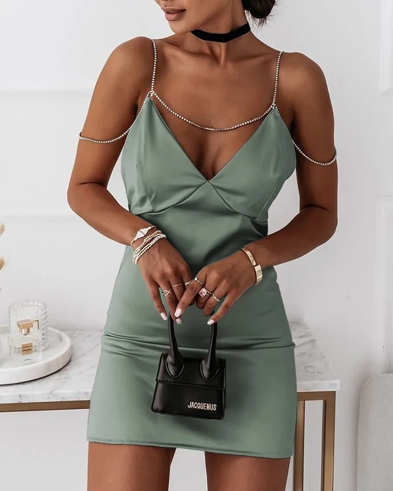 

Chain Link V-Neck Satin Bodycon Dress Women Sexy Party Dress