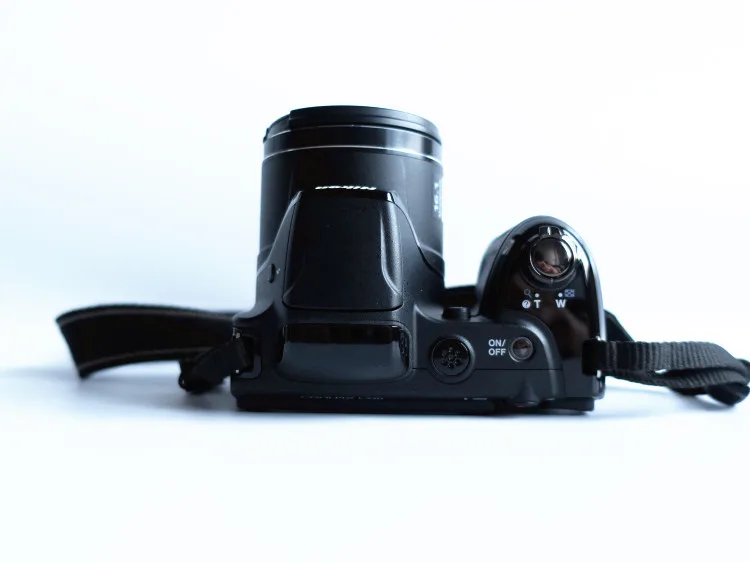 Цифровая камера Nikon COOLPIX L320 16 1 МП с цифровым CCD датчиком изображения 26x оптическим