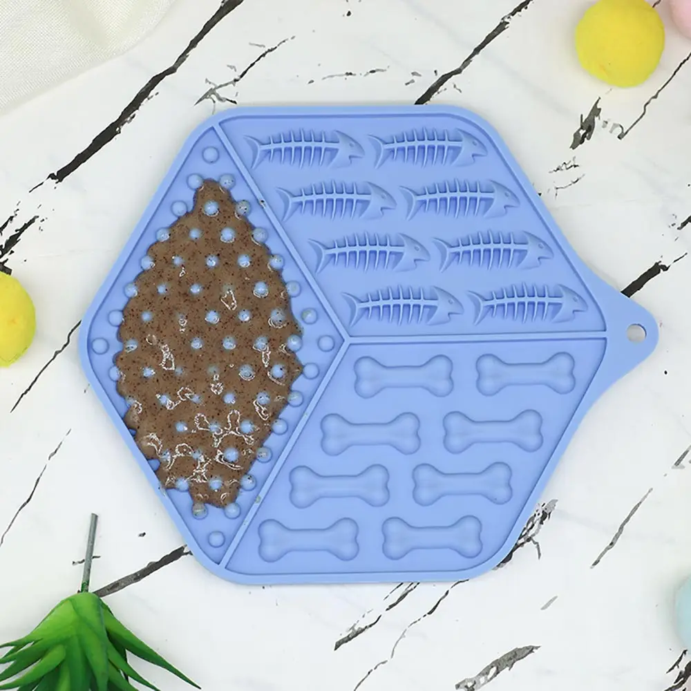 

Pet Lick Mat Blue Hexagon Bottom Suction Cup for Dogs Slow Treat Feeder Bowls Treat Dispensing Mat Pet Slow Food Container Tool