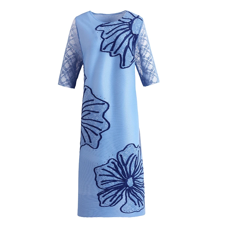 

Plus Size Dress Loose 2021 Women Spring New Round Neck Embroidery Miyake Pleated A-Line Dress For Women 45-75kg