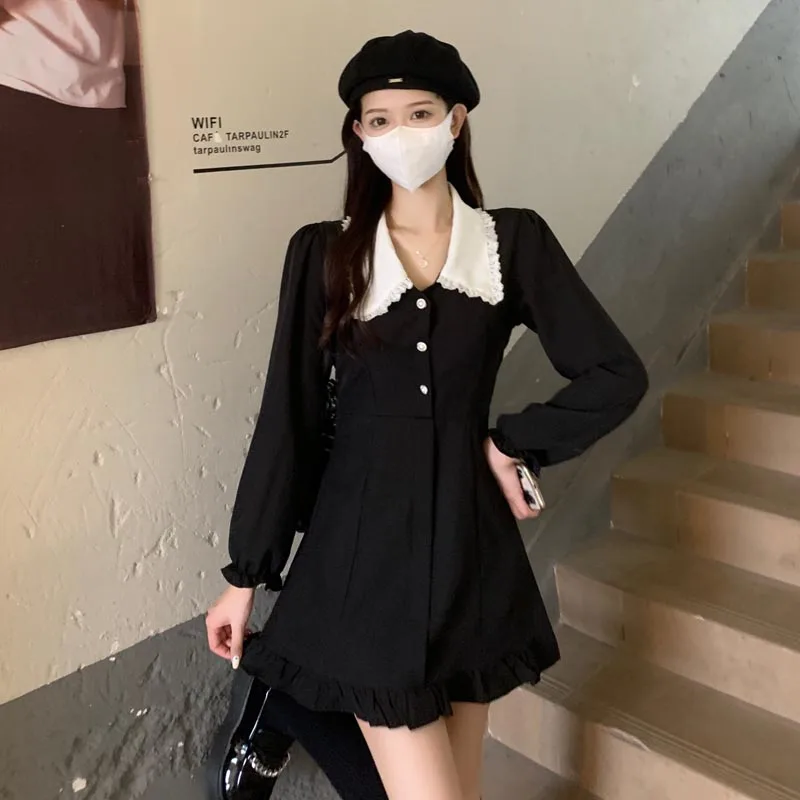 

Платье-миди в готическом стиле с длинным рукавом и буффами