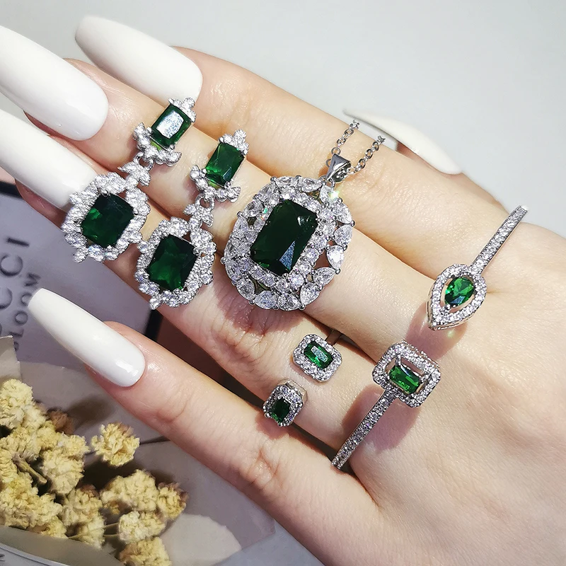 

4pcs Pack silver color bride Jewelry Set Halo Engagement Ring Round Stud Earring For Wedding Gift J6951